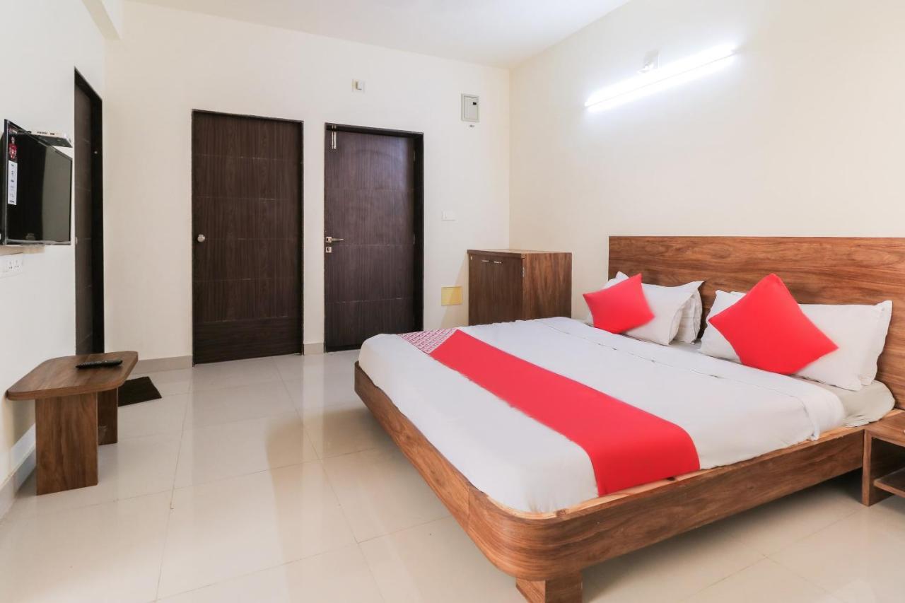 Oyo 63903 Hotel Shree Ram Villa Dwarka  Luaran gambar